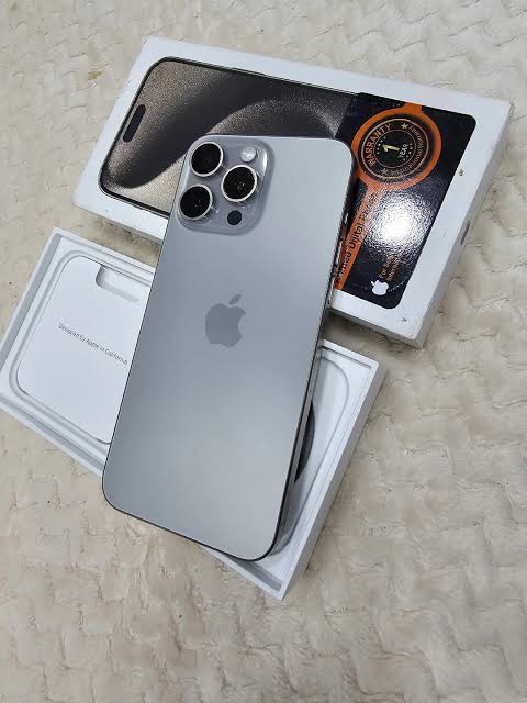 iPhone 15 Pro Max 256GB - Imagem 4